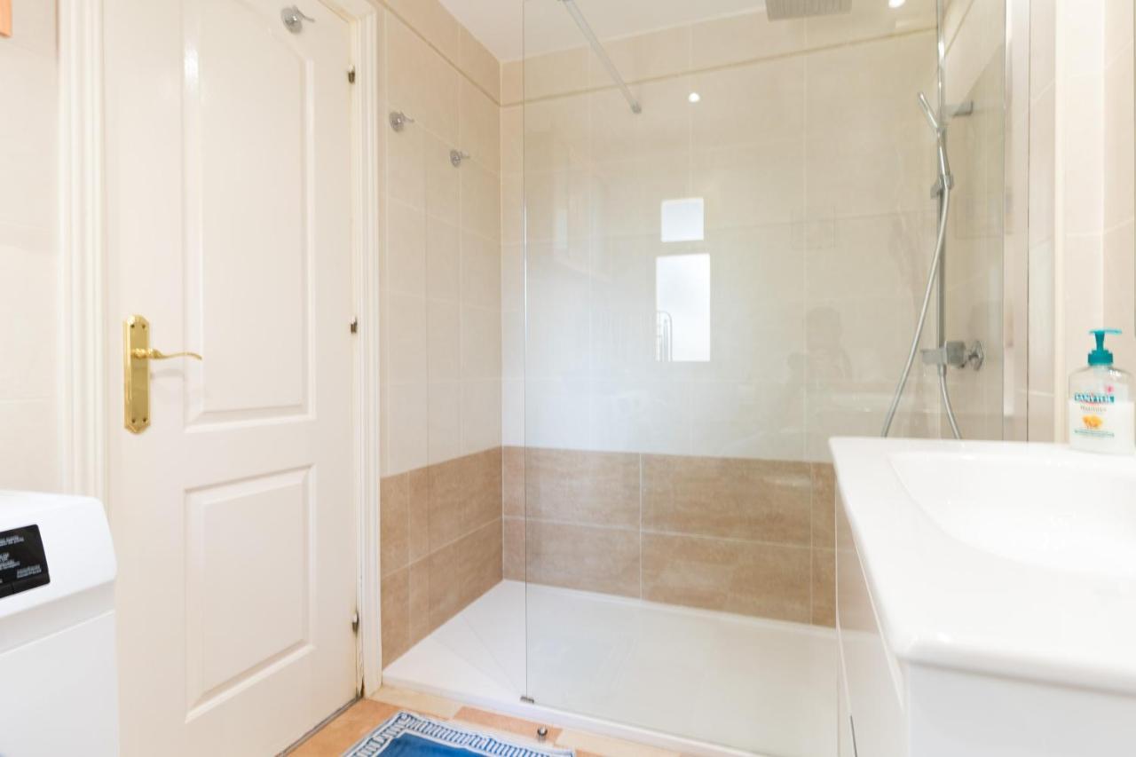 Romana Playa Studio With Sea View Διαμέρισμα Μαρμπέλλα Εξωτερικό φωτογραφία